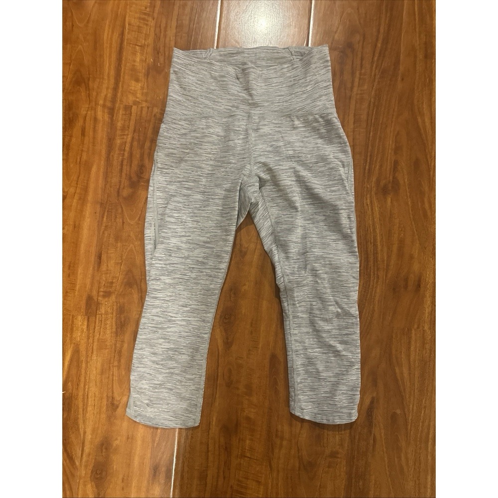Lululemon 4 Women's Pants Capri Leggings Gray Heather‎ Workout Athletic Bottoms